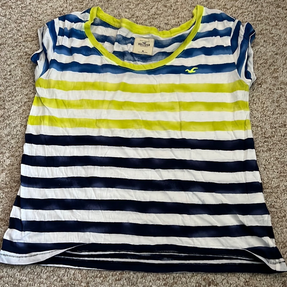 Hollister top